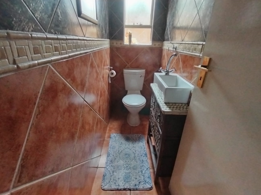 3 Bedroom Property for Sale in Safari Gardens North West